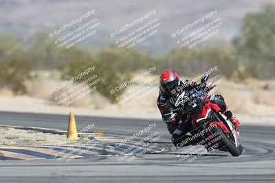 media/Oct-30-2025-Racers Edge (Thu) [[dabbdaf680]]/3-B Group/Session 1 (Turn 5)/